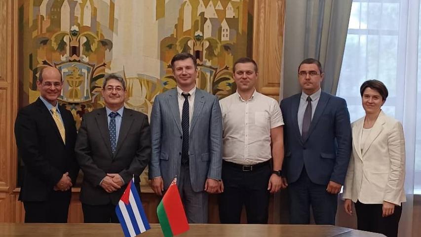 El Rector del ISRI  y el Embajador de Cuba en Belarus fueron recibidos en la Universidad Estatal