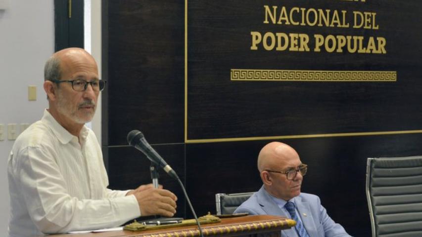 la primera conferencia del evento el Dr. C. Rolando Glez Patricio