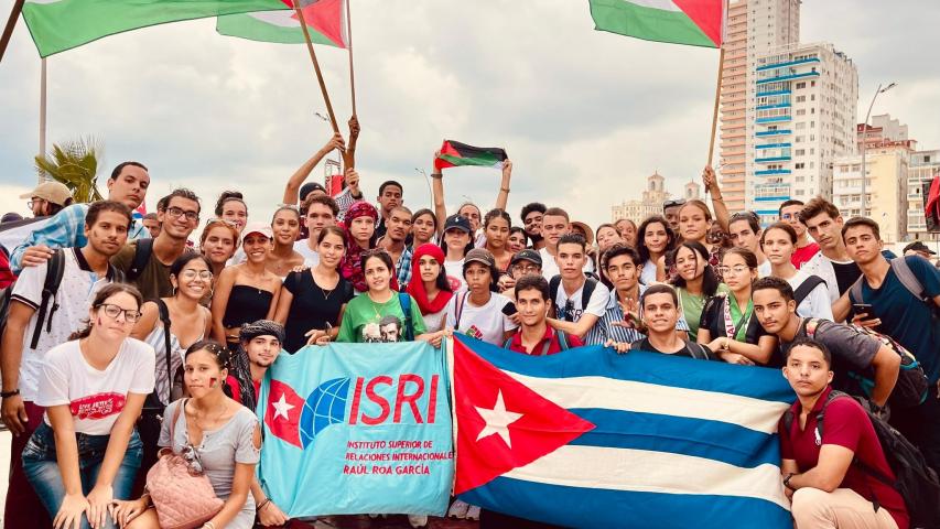 Marcha de solidaridad con Palestina protagonizan los jóvenes de ISRI