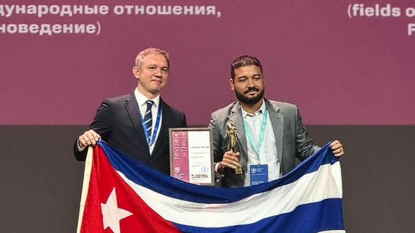 Ganador el estudiante del ISRI en la  IV Olimpiada Internacional en Seguridad Financiera
